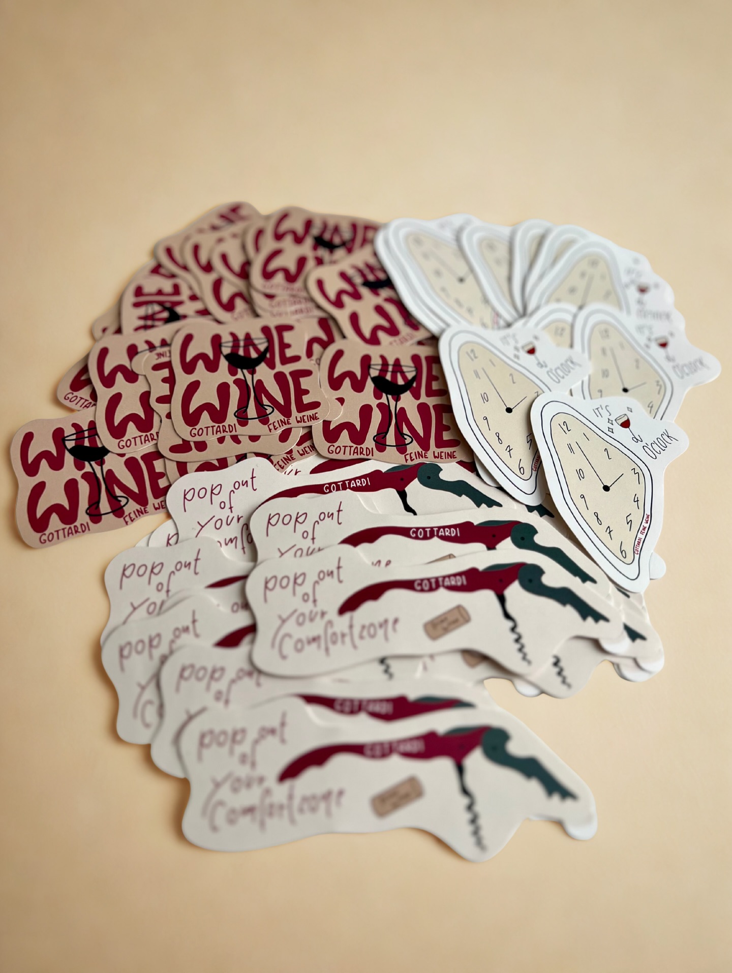 Neu bei uns: GOTTARDI Sticker! 🍷
Weil ein bisschen Weinliebe einfach überall hingehört – auf Laptop, Kühlschrank, Notizbuch oder Weinkiste.

Beim nächsten Vinothekbesuch einfach mitnehmen – solange der Vorrat reicht 😉 Welcher ist euer Favorit?

✨ Entwürfe by @sophiaxchr 

#weinliebe #gottardi #gottardifeineweine