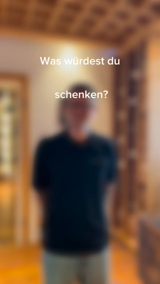 🎄🍷 Geschenkideen gefällig? - Wir fragen da mal nach: Was würdest du wem schenken? 🍷

Diesmal: Ein Geschenk für einen Hobbykoch - hochwertiges Olivenöl in Kombination mit Trüffel oder Himbeere!
Lasst euch inspirieren für die perfekte Überraschung. 🎁❤

 #weinliebe #geschenkideen #gottardi #gottardifeineweine #winetime #winelover #weintipps #winelover #christmasmood #weihnachten