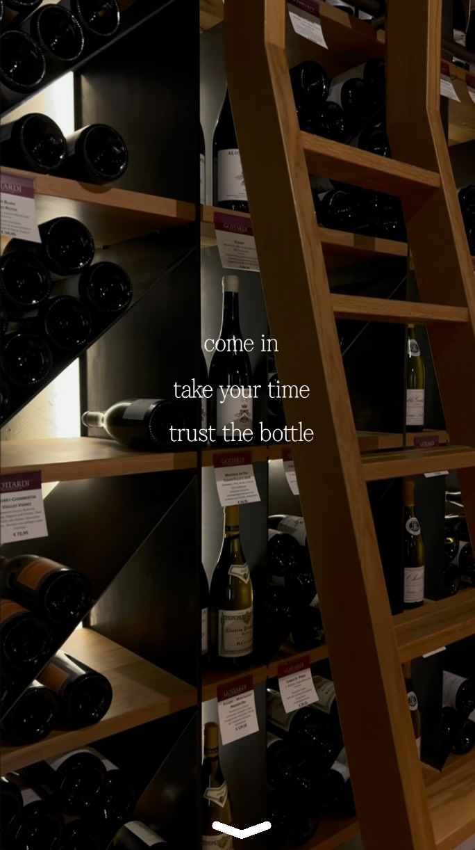 Nicht jede Flasche muss die Richtige für dich sein – aber wir helfen dir gern, deine zu finden. Stöbere in Ruhe, stell Fragen, lass dich überraschen. ✨🍇