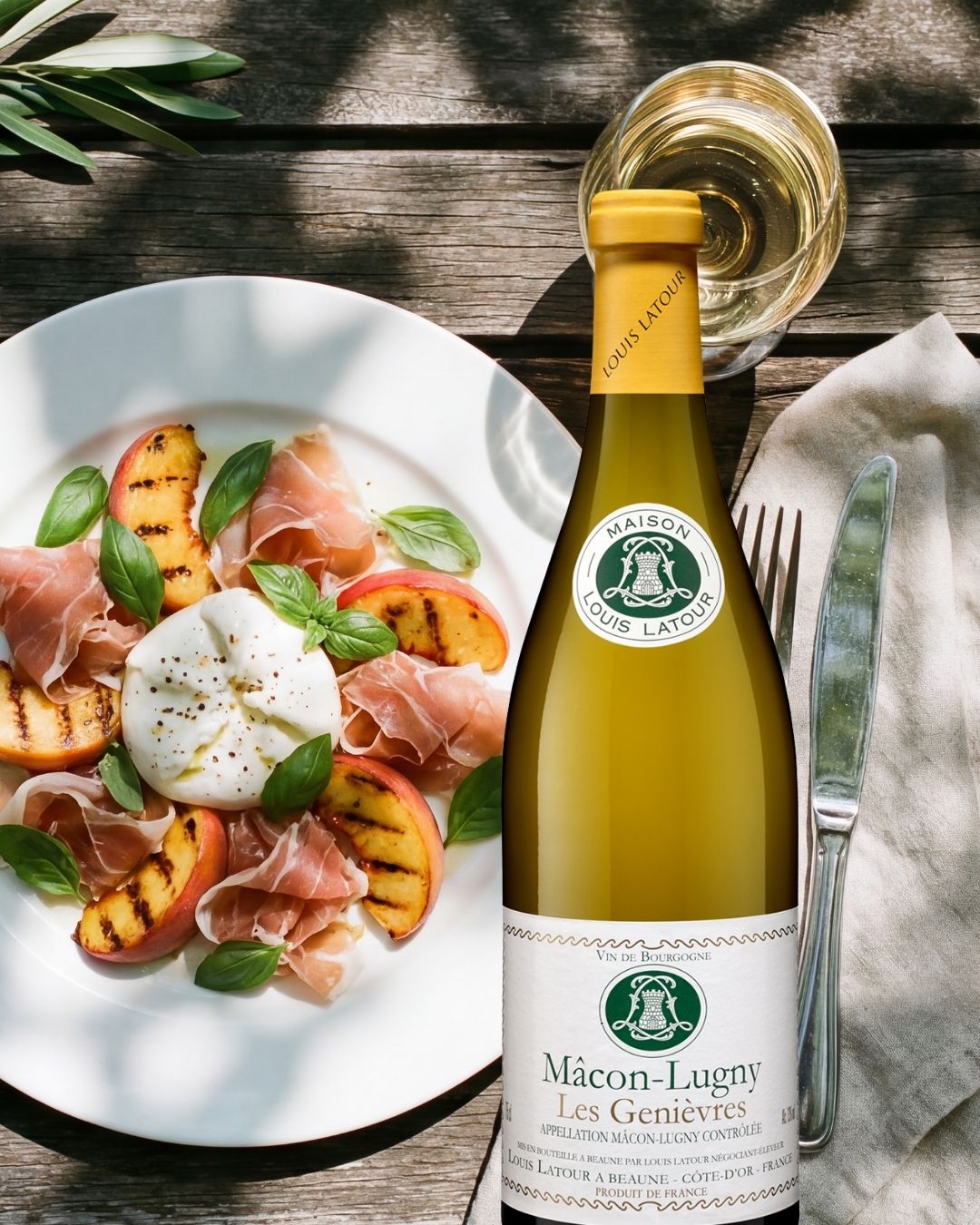 Wenn Burrata auf gegrillte Pfirsiche trifft... 🤍🍑
...ist ein kühler Mâcon Lugny "Les Genièvres" nie weit. Cheers! 🥂 

#weinliebe #gottardi #gottardifeineweine